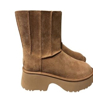 NWT UGG classic short platform boots